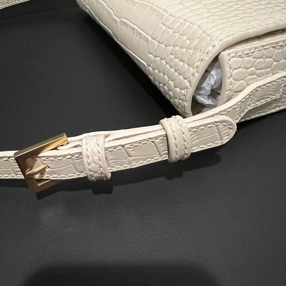 THE CURATED Mini Shoulder Bag in Cream mock croc - Picture 6 of 13